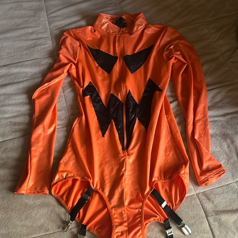 Pumpkin body suit